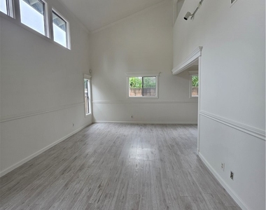 2912 Acresite Street - Photo Thumbnail 16