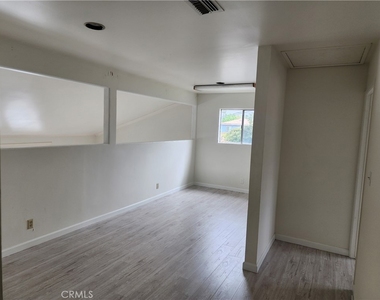 2912 Acresite Street - Photo Thumbnail 11