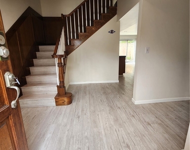 2912 Acresite Street - Photo Thumbnail 4