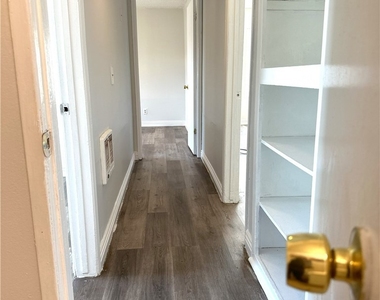 8616 N Loop Boulevard - Photo Thumbnail 13