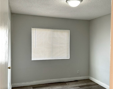 8616 N Loop Boulevard - Photo Thumbnail 5