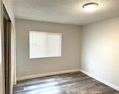 8616 N Loop Boulevard - Photo Thumbnail 16