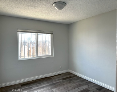 8616 N Loop Boulevard - Photo Thumbnail 7