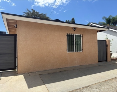 11022 Louise Avenue - Photo Thumbnail 8