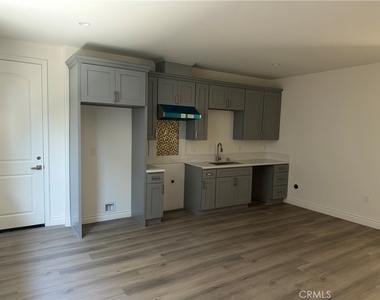 217 N Shamrock - Photo Thumbnail 4