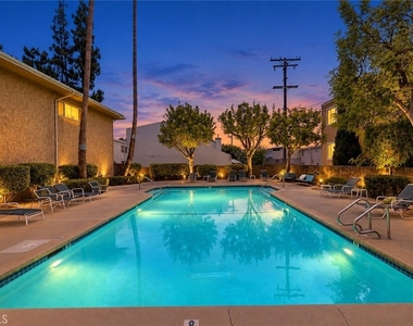 620 W Huntington - Photo Thumbnail 2