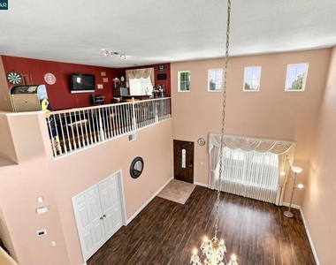 204 Millbrook Dr - Photo Thumbnail 13