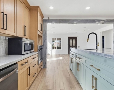2200 Easy Avenue - Photo Thumbnail 13