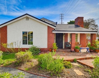 2200 Easy Avenue - Photo Thumbnail 2