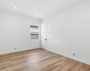 2200 Easy Avenue - Photo Thumbnail 28