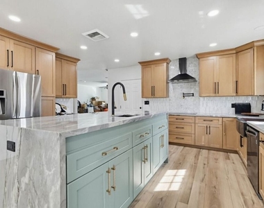 2200 Easy Avenue - Photo Thumbnail 10