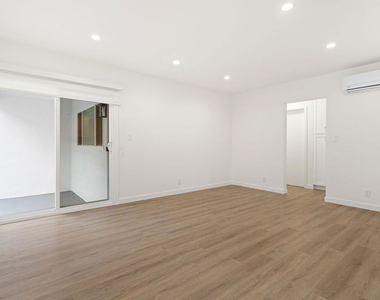 2908 W 141st Place - Photo Thumbnail 9
