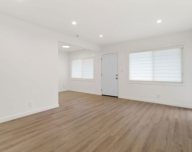 2908 W 141st Place - Photo Thumbnail 11