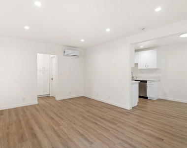 2908 W 141st Place - Photo Thumbnail 7