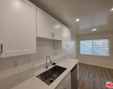 2908 W 141st Place - Photo Thumbnail 31