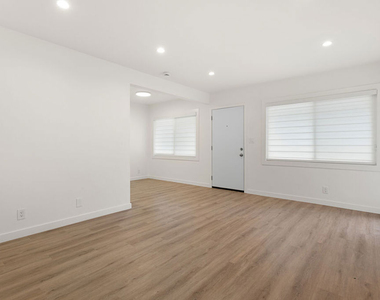 2908 W 141st Place - Photo Thumbnail 8