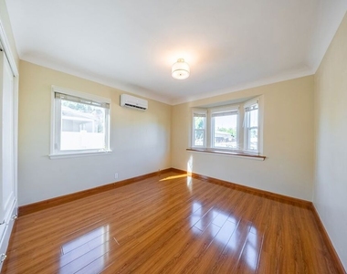 2551 S Bentley Avenue - Photo Thumbnail 9