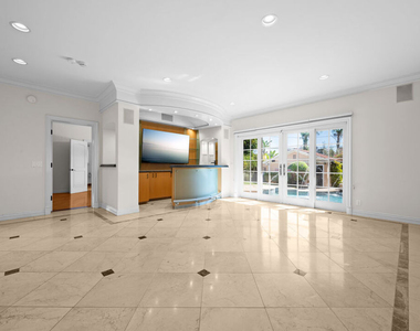 204 Foothill Road - Photo Thumbnail 9