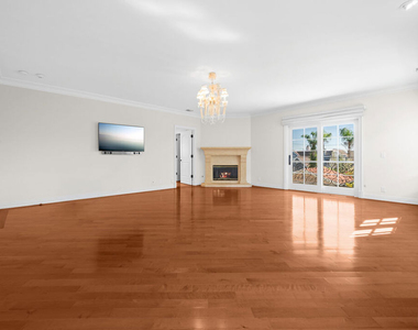 204 Foothill Road - Photo Thumbnail 14