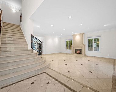 204 Foothill Road - Photo Thumbnail 4