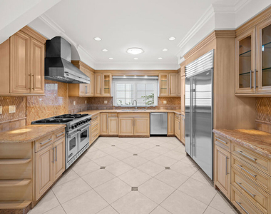 204 Foothill Road - Photo Thumbnail 2