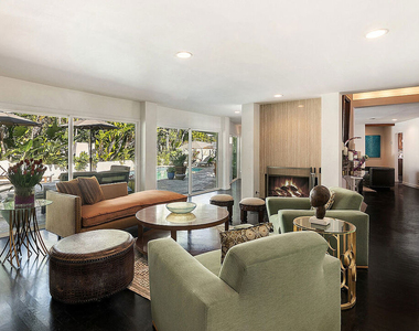 8405 Edwin Drive - Photo Thumbnail 7