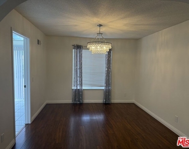 12010 Falcon Ridge Way - Photo Thumbnail 2