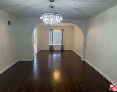 12010 Falcon Ridge Way - Photo Thumbnail 1