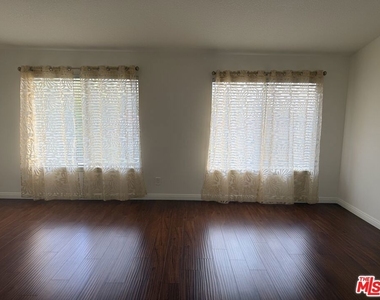 12010 Falcon Ridge Way - Photo Thumbnail 7