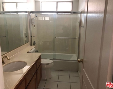 12010 Falcon Ridge Way - Photo Thumbnail 10