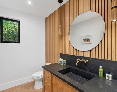 4937 Rubio Avenue - Photo Thumbnail 13
