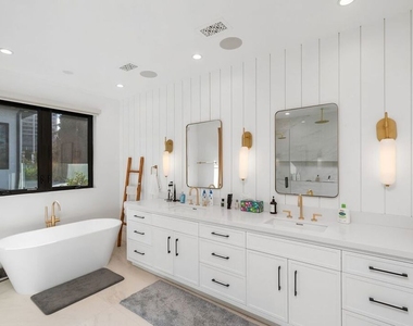 4937 Rubio Avenue - Photo Thumbnail 14