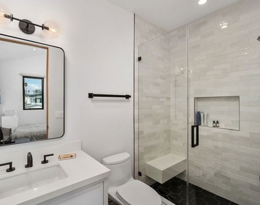 4937 Rubio Avenue - Photo Thumbnail 21