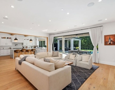 4937 Rubio Avenue - Photo Thumbnail 32