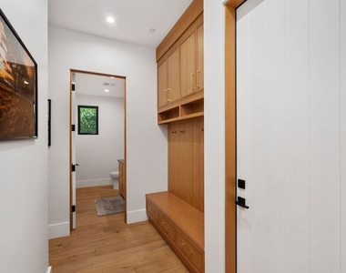 4937 Rubio Avenue - Photo Thumbnail 11