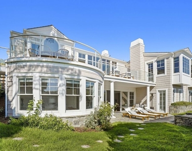 7335 Birdview Avenue - Photo Thumbnail 7