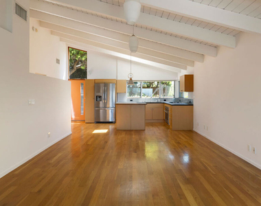 2021 Park Drive - Photo Thumbnail 11
