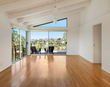 2021 Park Drive - Photo Thumbnail 7