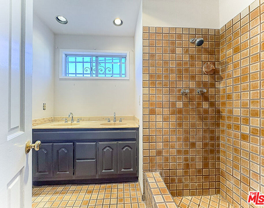 2445 22nd Street - Photo Thumbnail 51