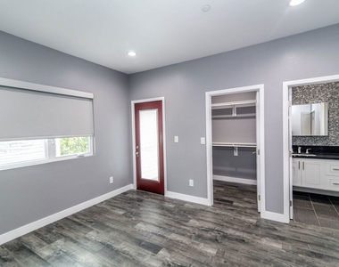 1623 S New Hampshire Avenue - Photo Thumbnail 7