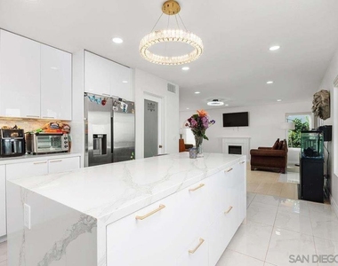 18353 Camberwell Ln - Photo Thumbnail 10