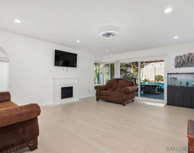 18353 Camberwell Ln - Photo Thumbnail 8