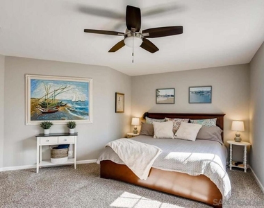 6325 Morlan - Photo Thumbnail 10
