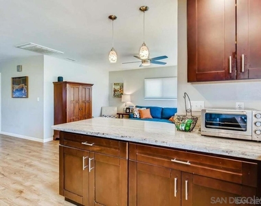 6325 Morlan - Photo Thumbnail 3