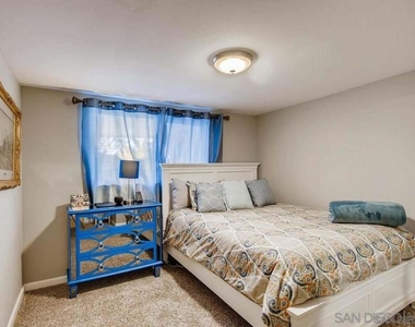 6325 Morlan - Photo Thumbnail 16