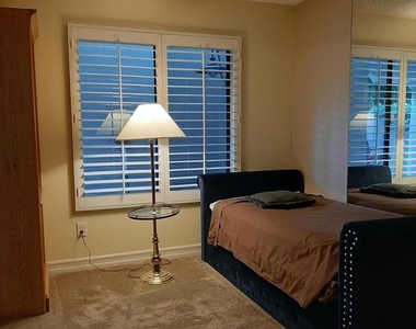 1100 E Amado Road - Photo Thumbnail 11