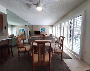 1100 E Amado Road - Photo Thumbnail 2