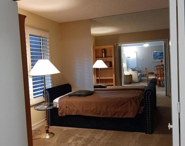 1100 E Amado Road - Photo Thumbnail 10