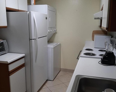 1100 E Amado Road - Photo Thumbnail 13