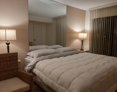 1100 E Amado Road - Photo Thumbnail 8
